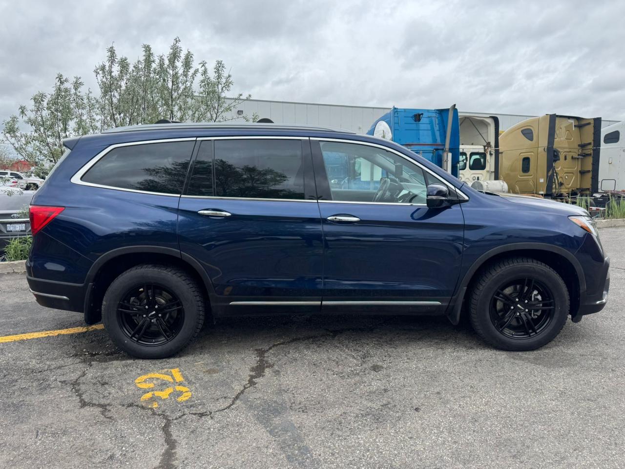 2021 Honda Pilot TOURING 8-PASSENGER - Photo #9
