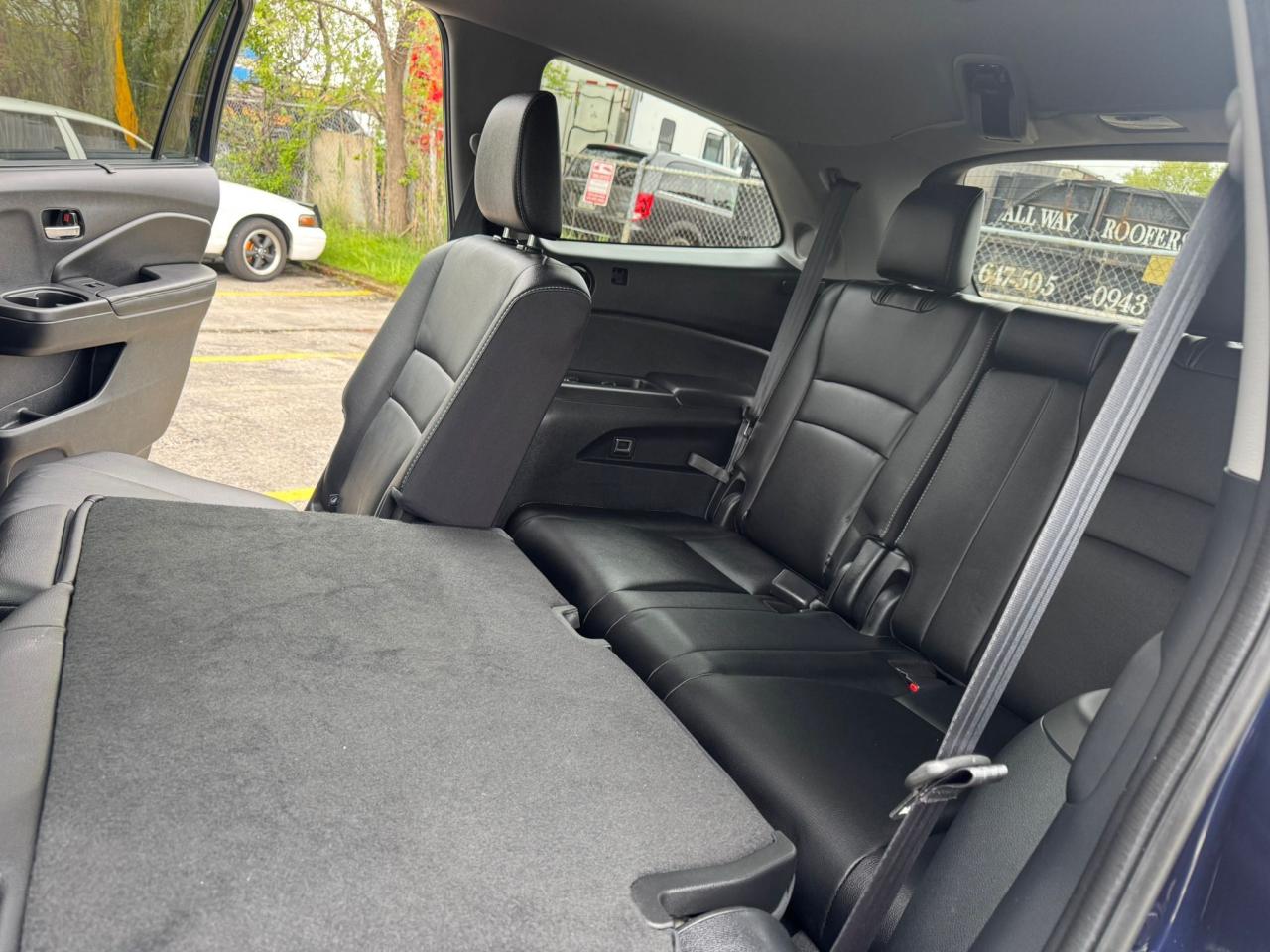2021 Honda Pilot TOURING 8-PASSENGER - Photo #21