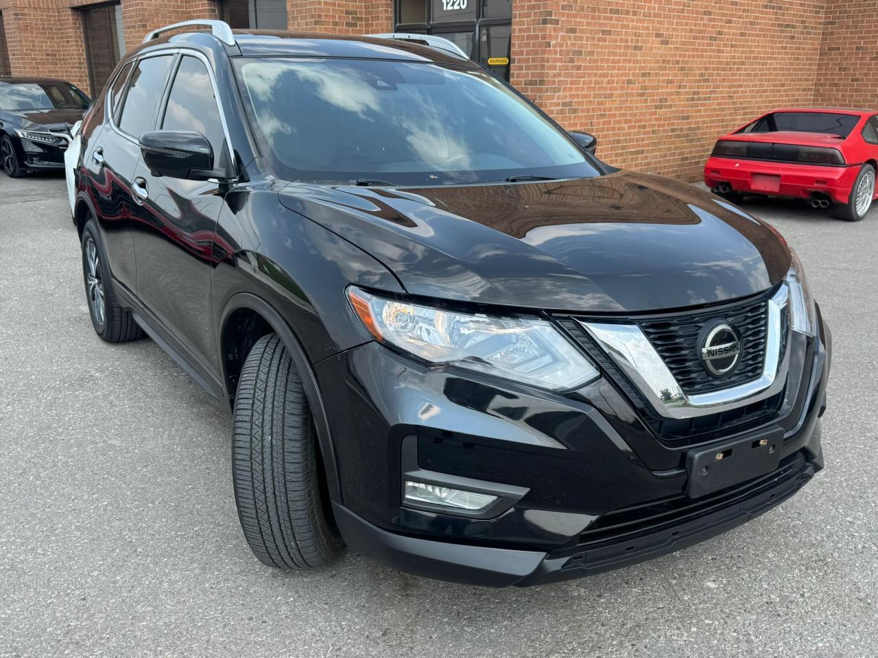 2020 Nissan Rogue SV - Photo #3