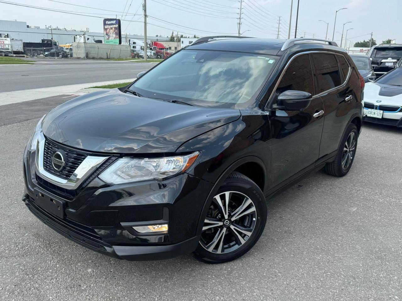 Used 2020 Nissan Rogue SV for sale in Mississauga, ON