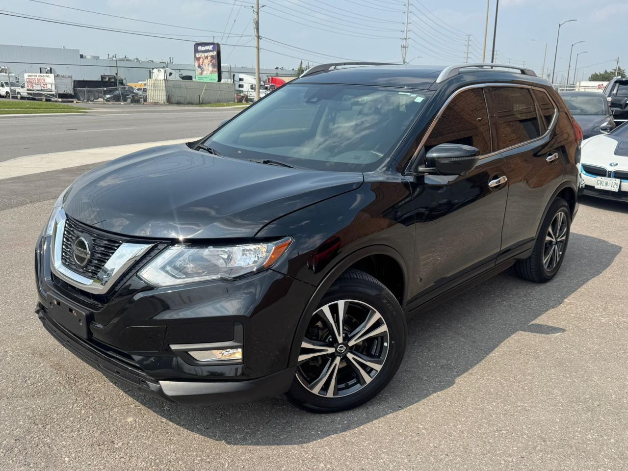 2020 Nissan Rogue SV - Photo #5
