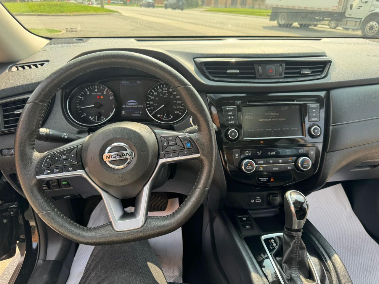 2020 Nissan Rogue SV - Photo #13