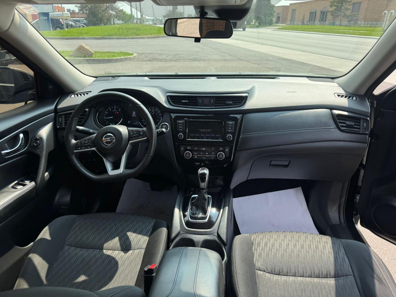 2020 Nissan Rogue SV - Photo #14