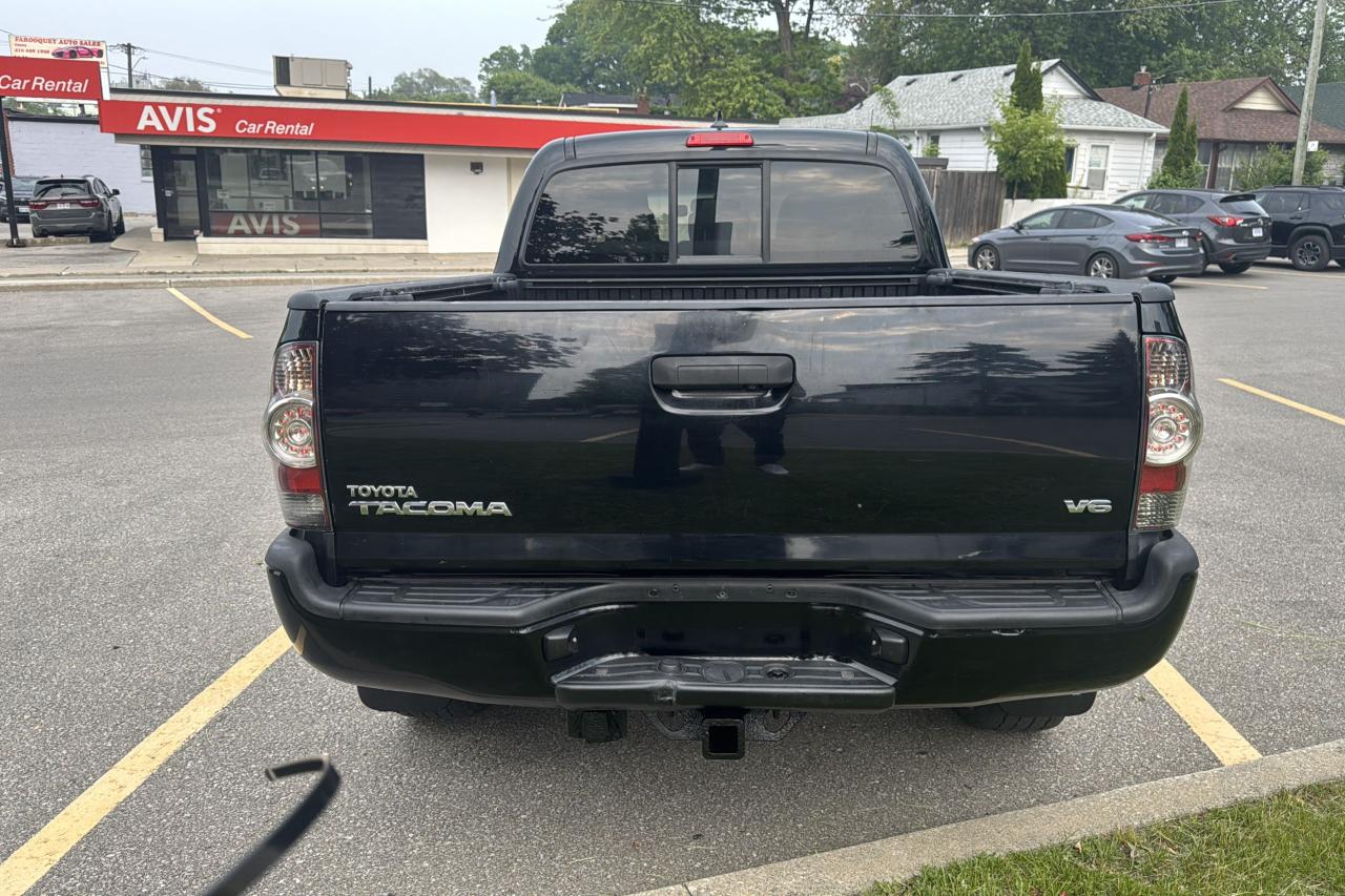 2014 Toyota Tacoma  - Photo #4