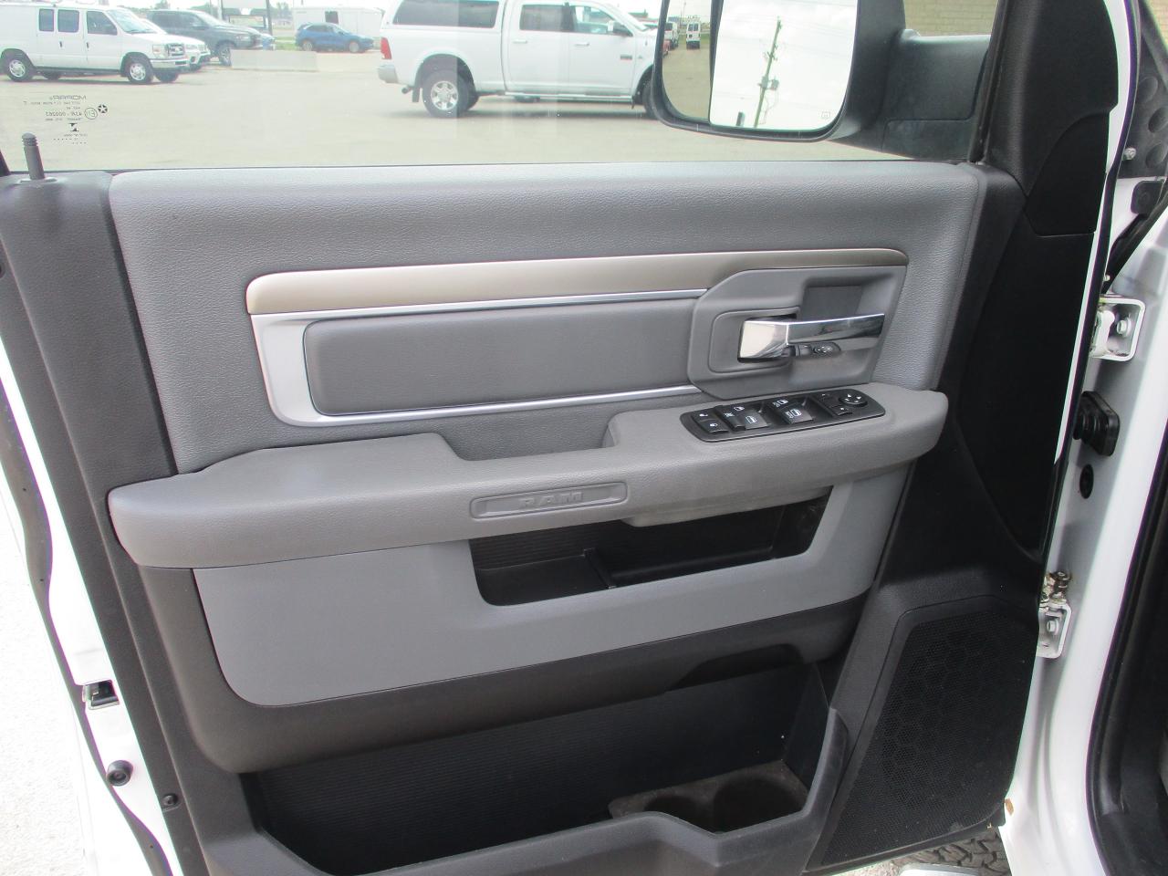 2016 RAM 2500 SLT - Photo #7