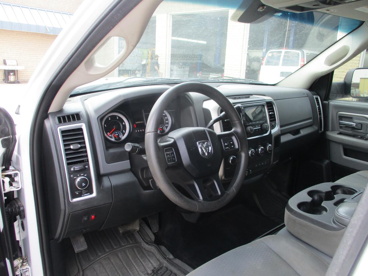 2016 RAM 2500 SLT - Photo #6