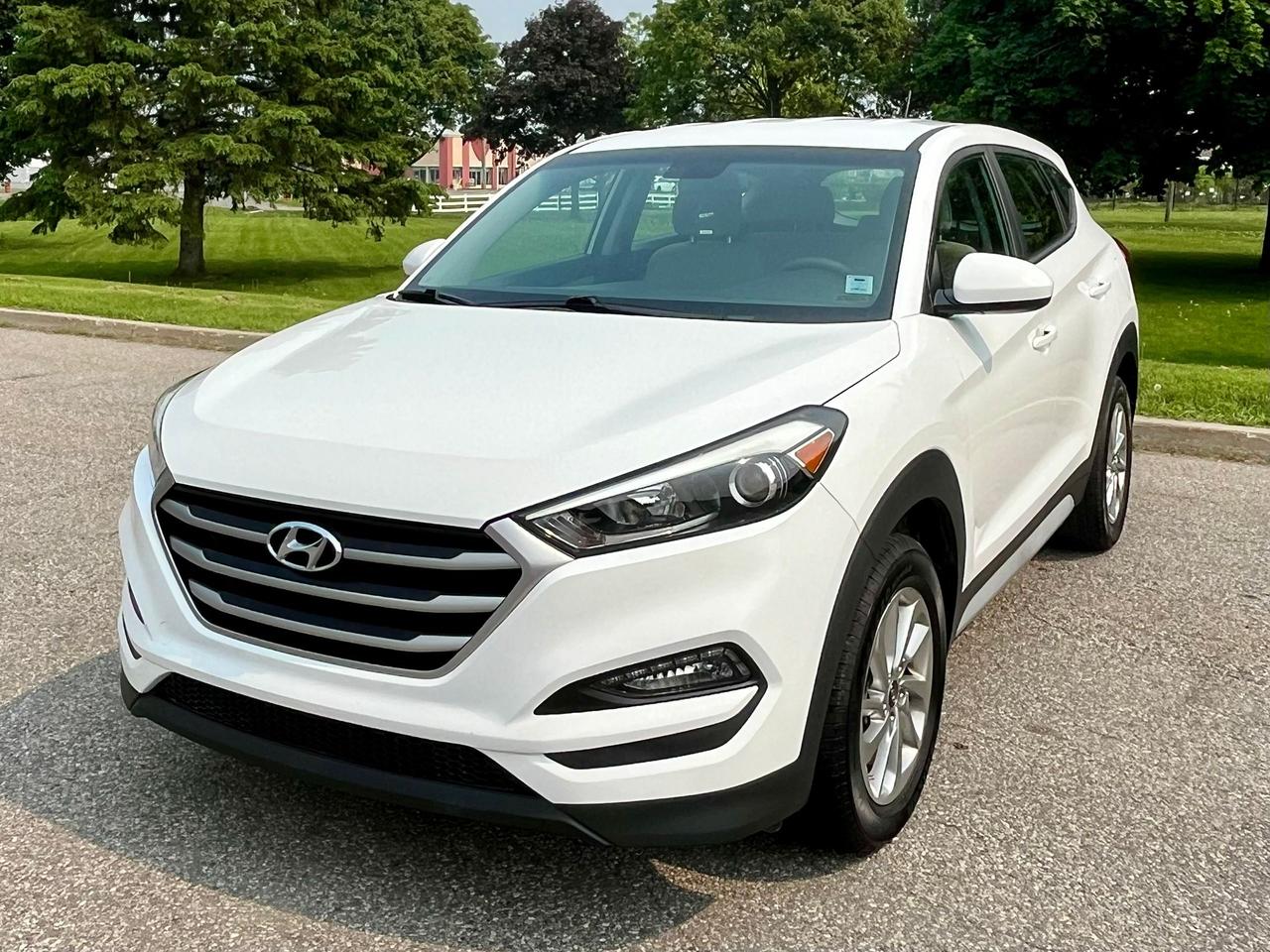 2017 Hyundai Tucson AWD/ No Accidents / Certified - Photo #1