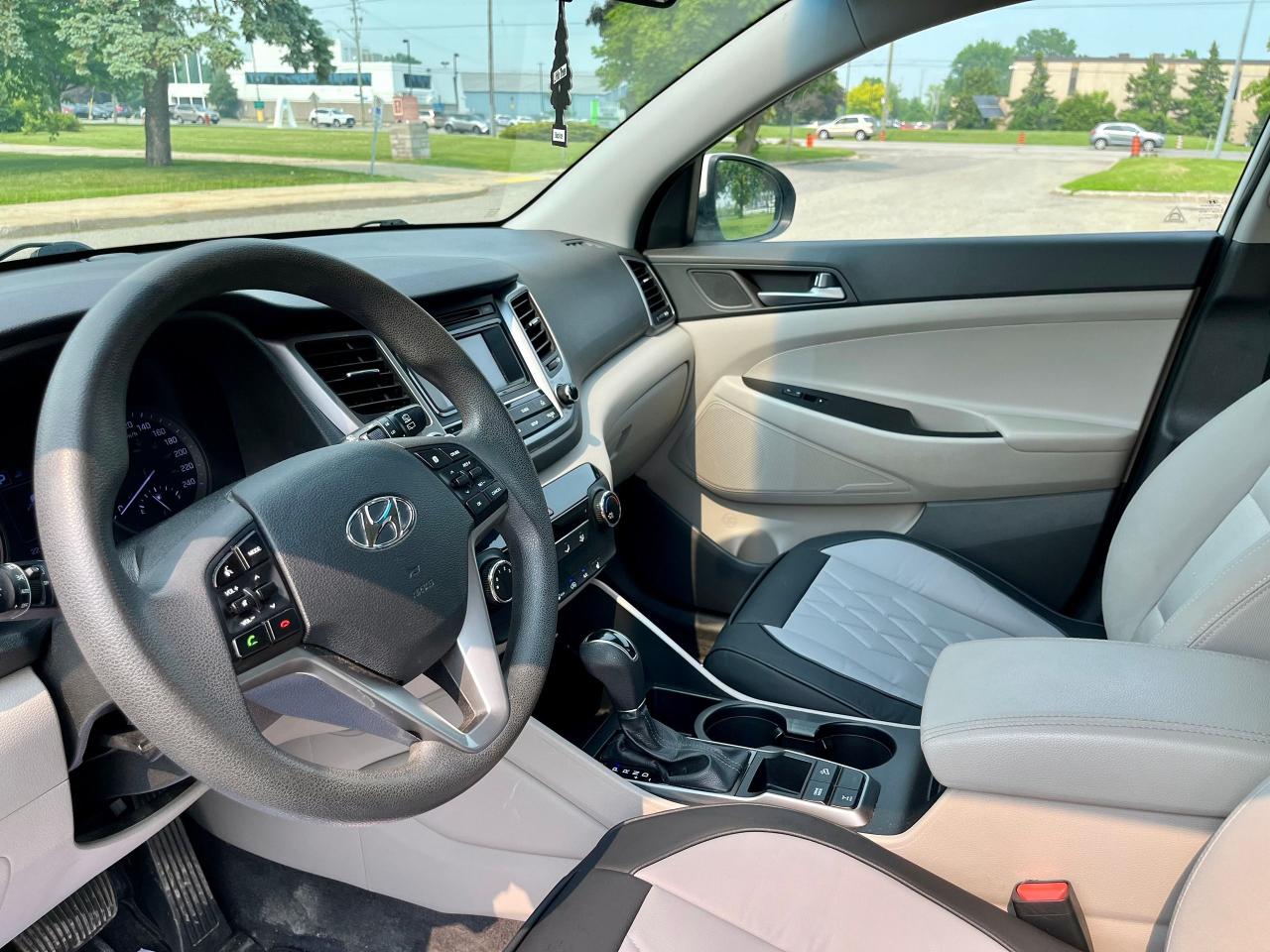 2017 Hyundai Tucson AWD/ No Accidents / Certified Photo4