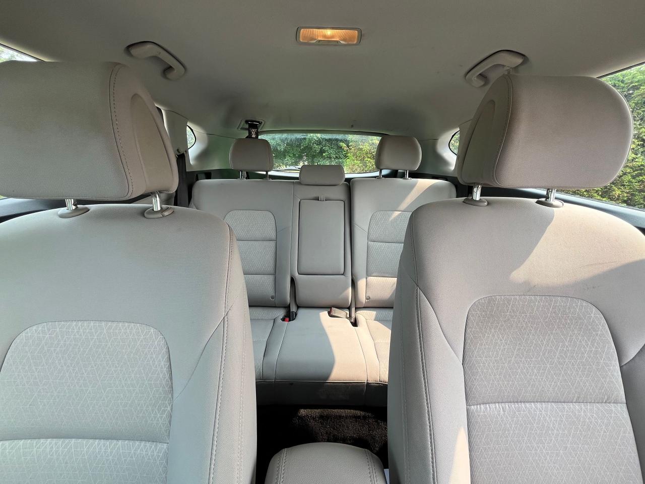 2017 Hyundai Tucson AWD/ No Accidents / Certified - Photo #12