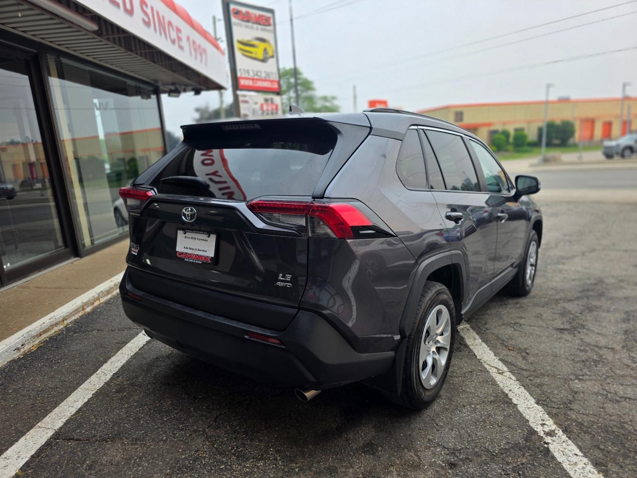 2020 Toyota RAV4 LE AWD | ONE OWNER | ACCIDENT FREE Photo4