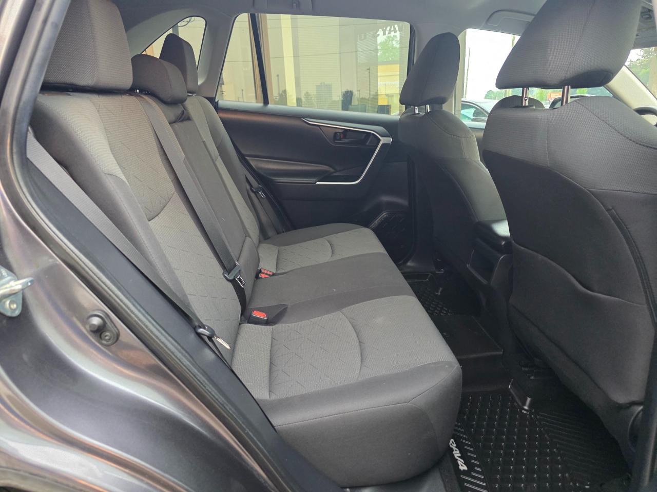 2020 Toyota RAV4 LE AWD | ONE OWNER | ACCIDENT FREE Photo