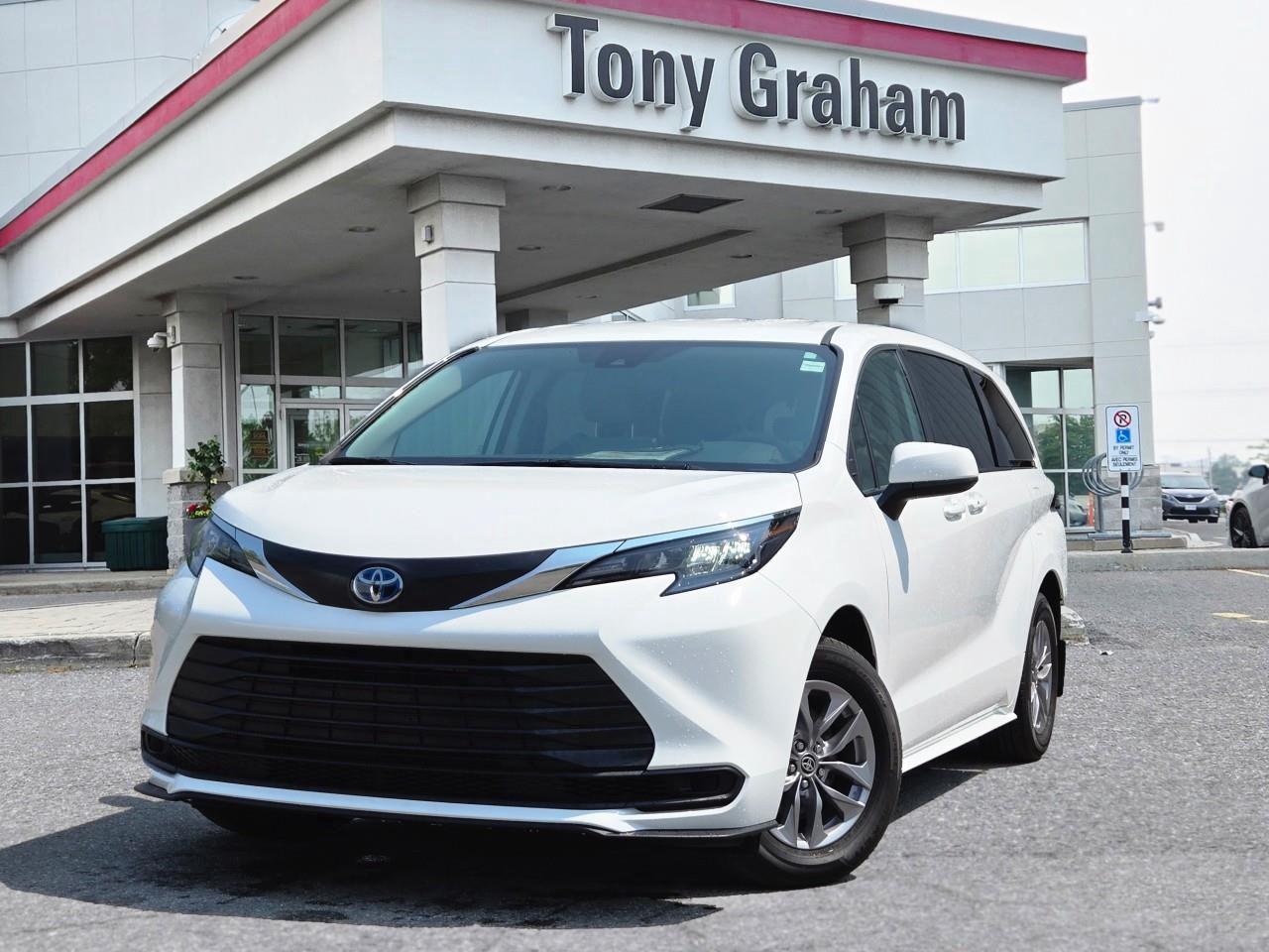 Used 2024 Toyota Sienna LE 8-Passenger for sale in Ottawa, ON