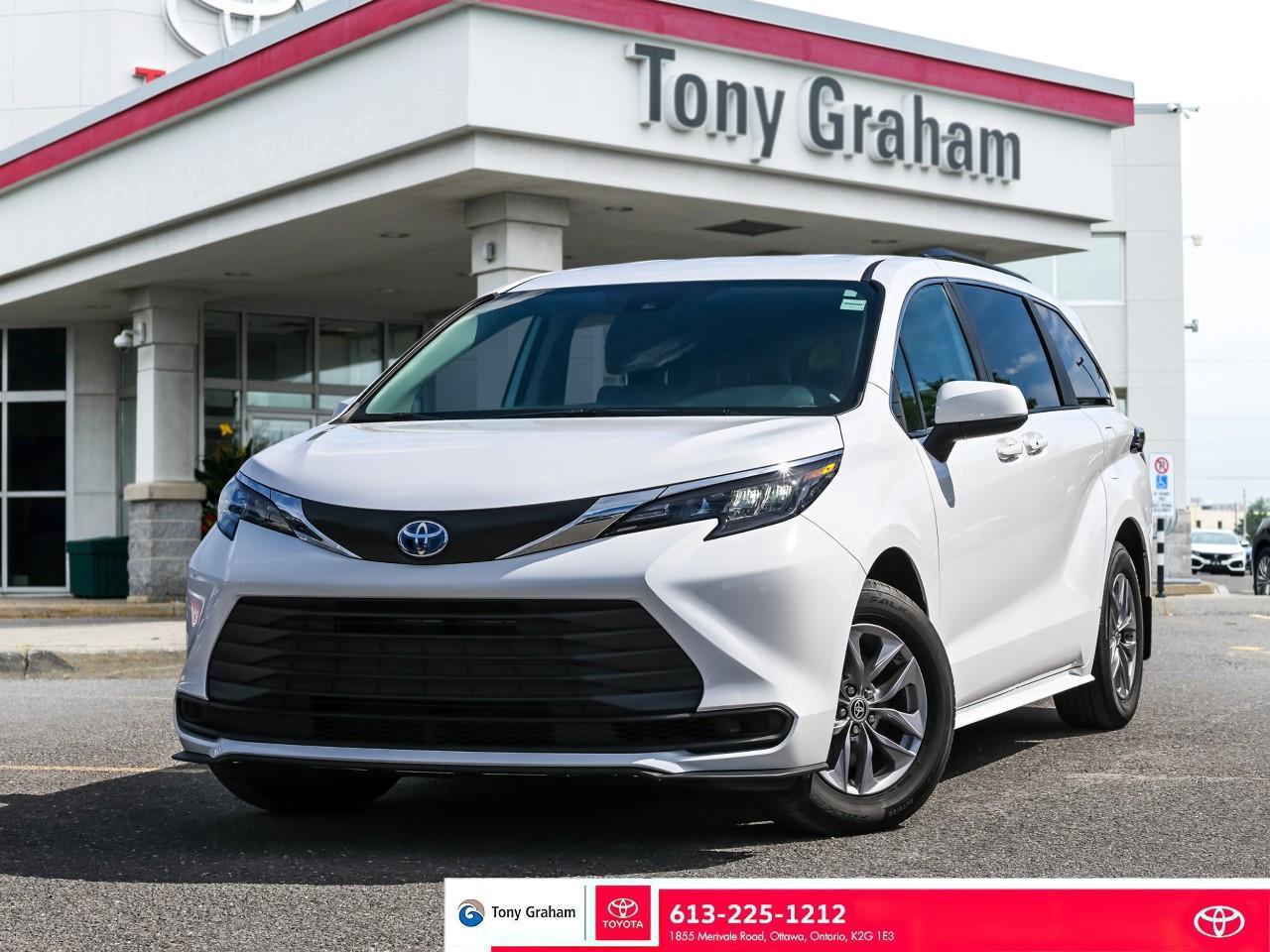Used 2024 Toyota Sienna LE 8-Passenger for sale in Ottawa, ON