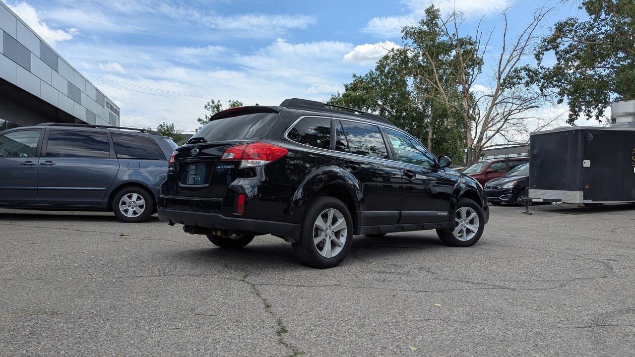2013 Subaru Outback 2.5i w/Limited Pkg - Photo #5