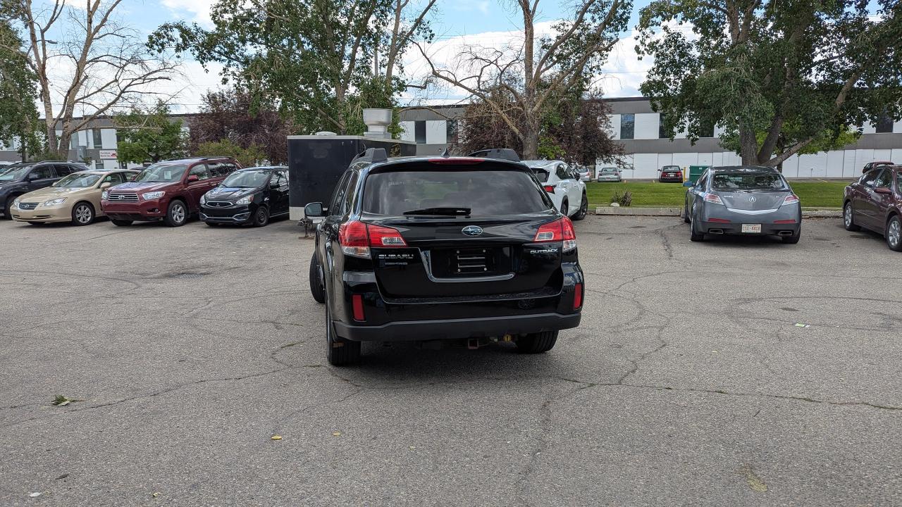 2013 Subaru Outback 2.5i w/Limited Pkg - Photo #6