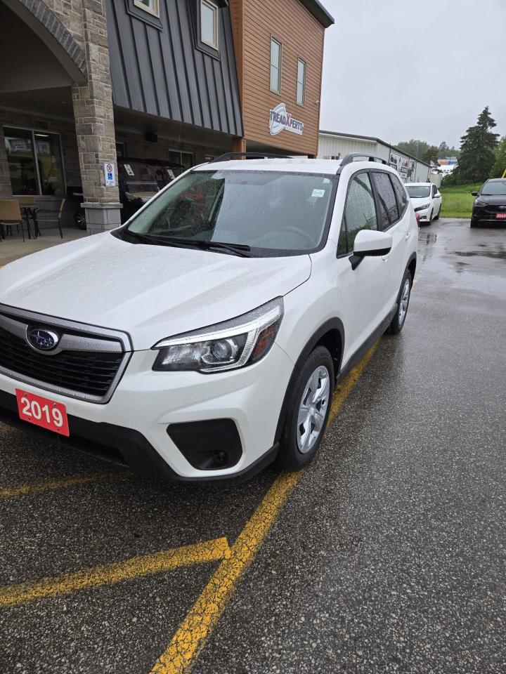 2019 Subaru Forester 2.5i Photo1