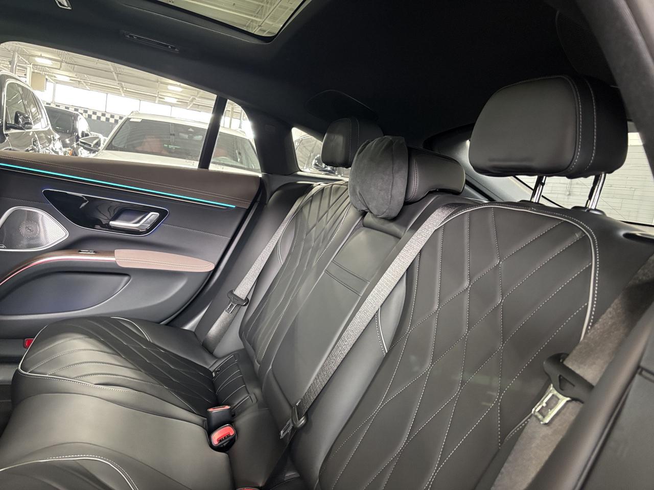 2023 Mercedes-Benz E-Class EQS580|4MATIC|SEDAN|NO LUX TAX|MASSAGE|HUD|3DCAM|+ - Photo #14