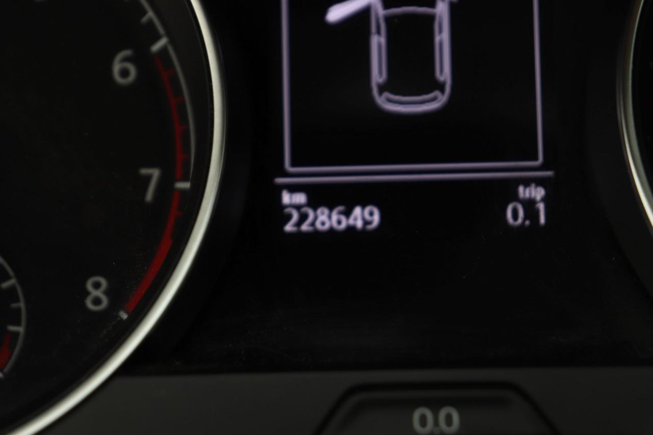 12616246