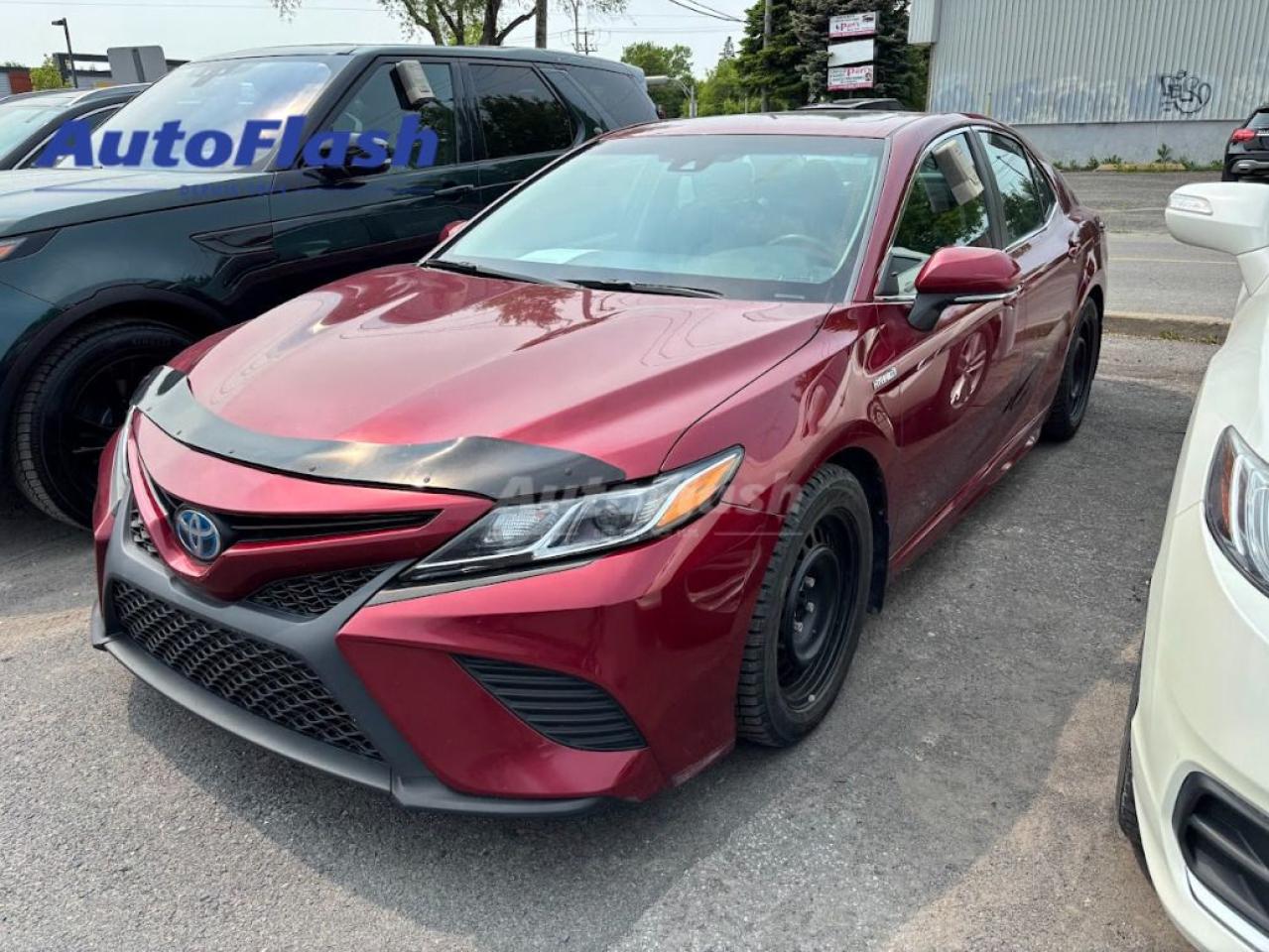 Used 2018 Toyota Camry HYBRID HYBRID SE, TOIT-OUVRANT, CUIR, CAMERA, BLUETOOTH for sale in Saint-Hubert, QC