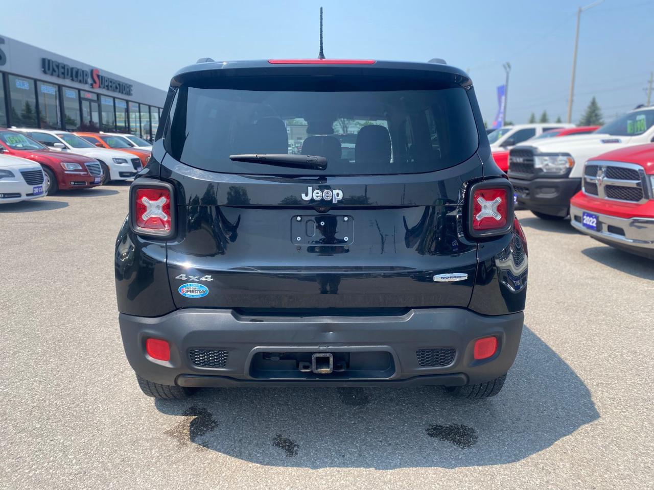 2015 Jeep Renegade North 4x4 ~Nav ~Heated Seats/Wheel ~Bluetooth ~Cam Photo2