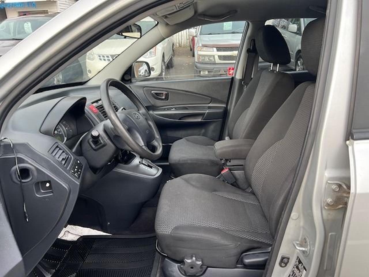 2009 Hyundai Tucson GL - Photo #7