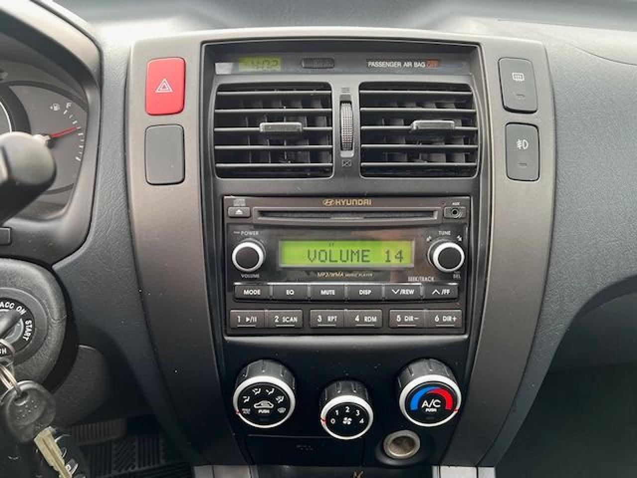 2009 Hyundai Tucson GL - Photo #9