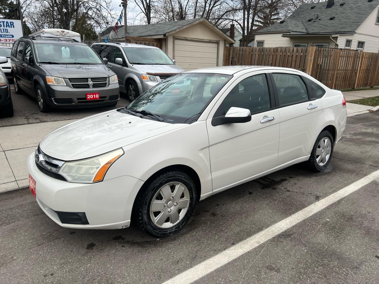 Used 2011 Ford Focus SE for sale in Hamilton, ON