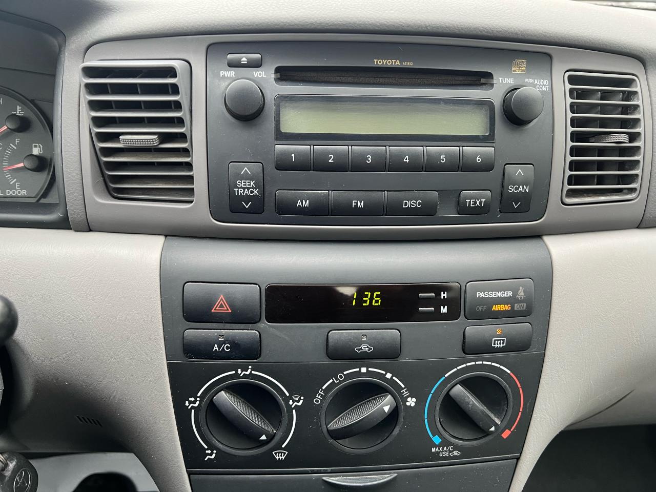2005 Toyota Corolla CE - Photo #10