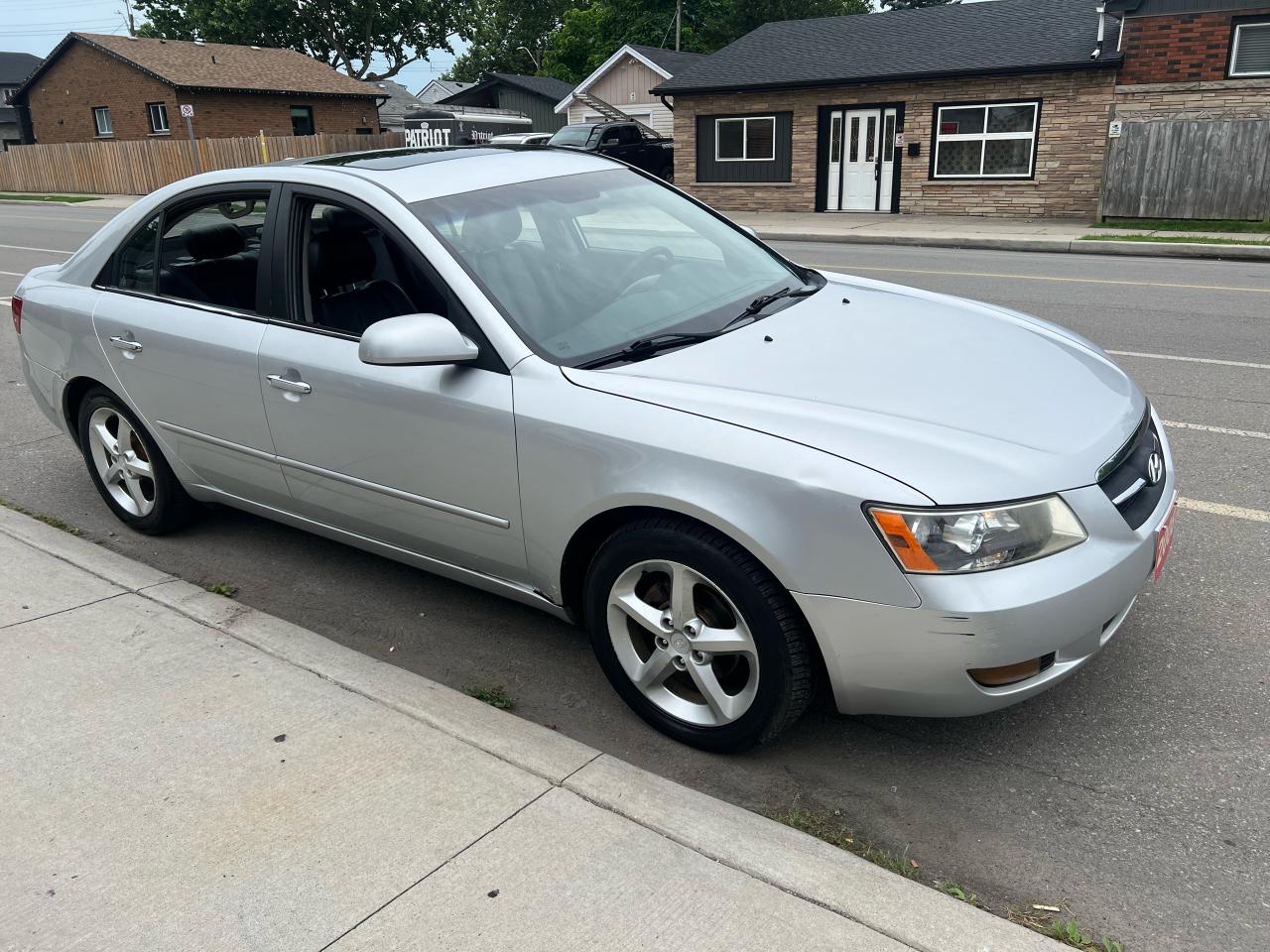 2008 Hyundai Sonata GLS - Photo #2