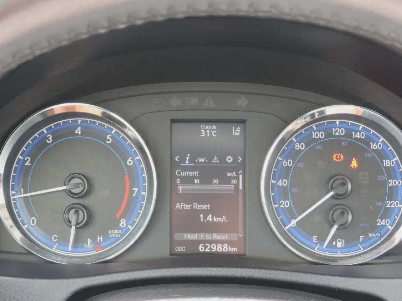 2019 Toyota Corolla SE (**ONE OWNER!!**CLEAN TITLE/NO ACCIDENTS!!**SAFETY/CERTIFIED!!**MANUAL TRANSMISSION**SUNROOF**REVERSE CAMERA**LEATHER WRAPPED STEERING WHEEL**HEATED SEATS/STEERING WHEEL**DIGITAL TOUCHSCREEN**CUSTOM COROLLS RUBBER MATS**BLUETOOTH**CRUISE CONTROL**) Photo