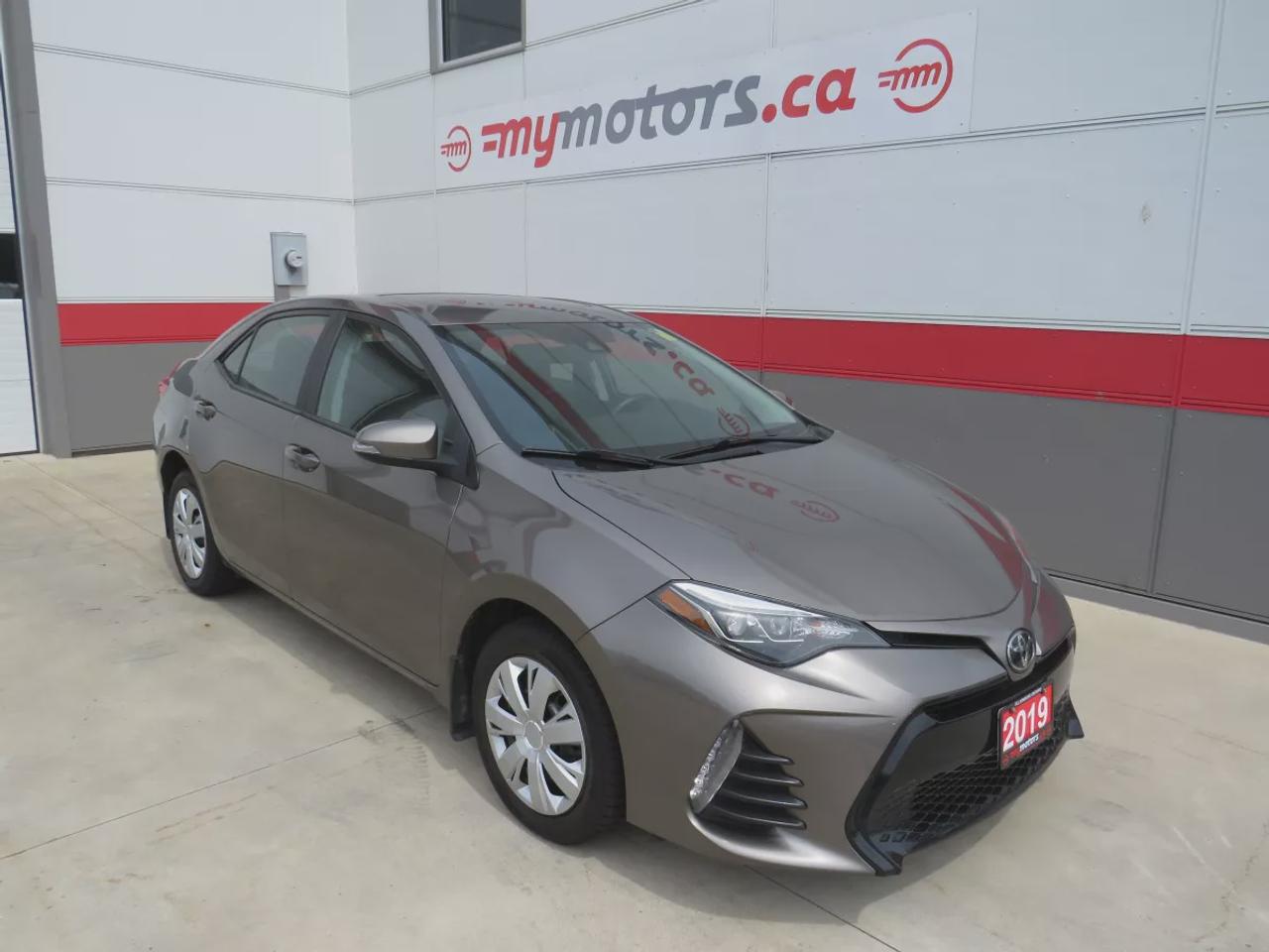 2019 Toyota Corolla SE  | One Owner | Clean Title | No Accidents | Safety Certified | Manual Transmission | Sunroof | Reverse Camera | Leather Wrapped Steering Wheel | Heated Seats | Heated Steering Wheel | Digital Touchscreen | Custom Corolla Rubber Mats | Bluetooth Photo0