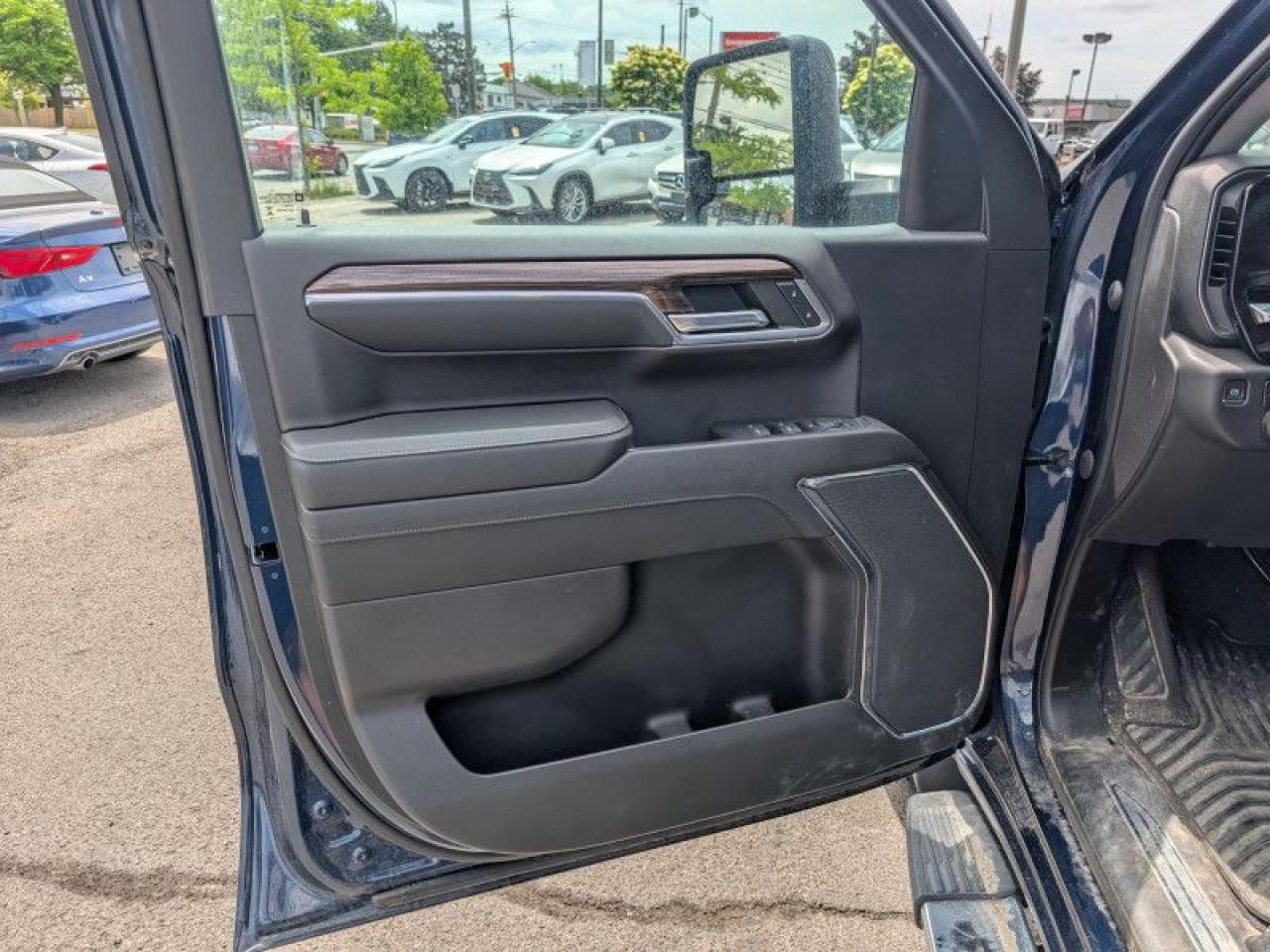 2023 Chevrolet Silverado 1500 LT  **LOW KMS - LEATH PKG** Photo