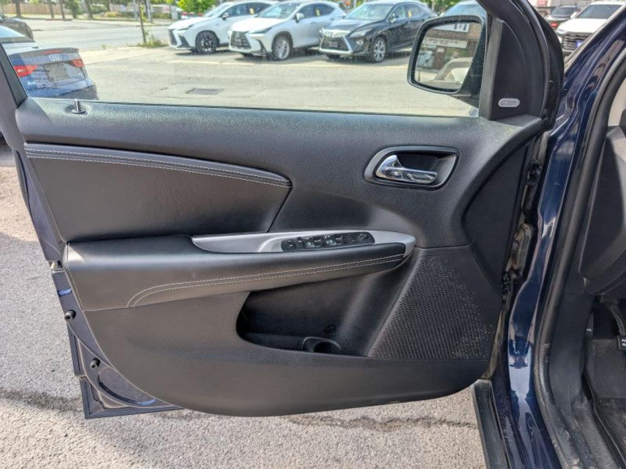 2017 Dodge Journey R/T  **REAR SEAT VIDEO GROUP - SUNROOF** Photo