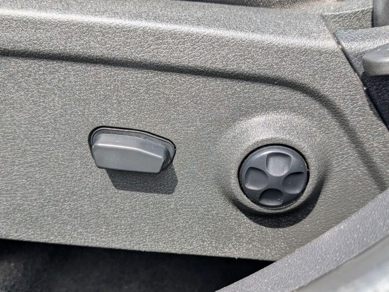 2017 Dodge Journey R/T  **REAR SEAT VIDEO GROUP - SUNROOF** Photo