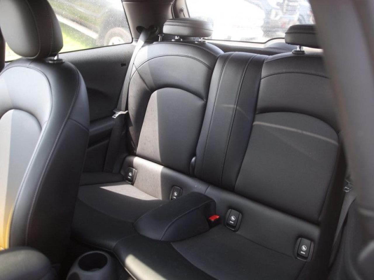 2018 MINI 3 Door Hatchback  **16 SERVICE RECORDS** Photo