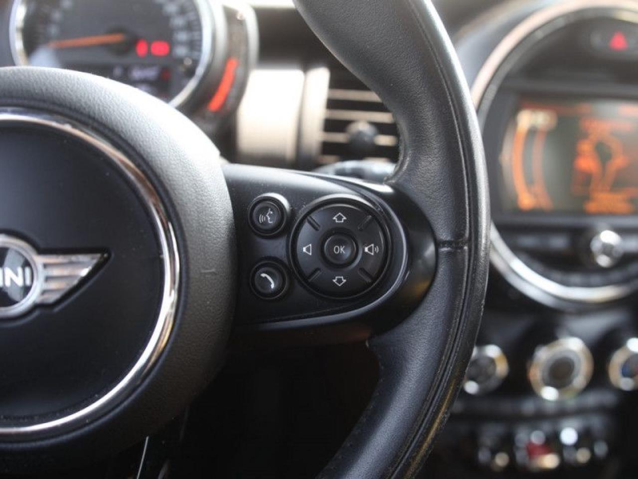 2018 MINI 3 Door Hatchback  **16 SERVICE RECORDS** Photo