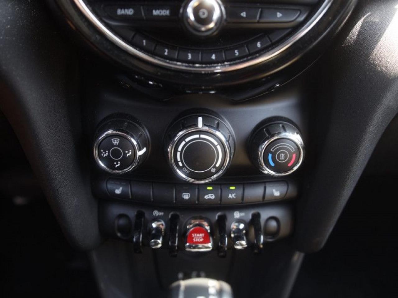 2018 MINI 3 Door Hatchback  **16 SERVICE RECORDS** Photo