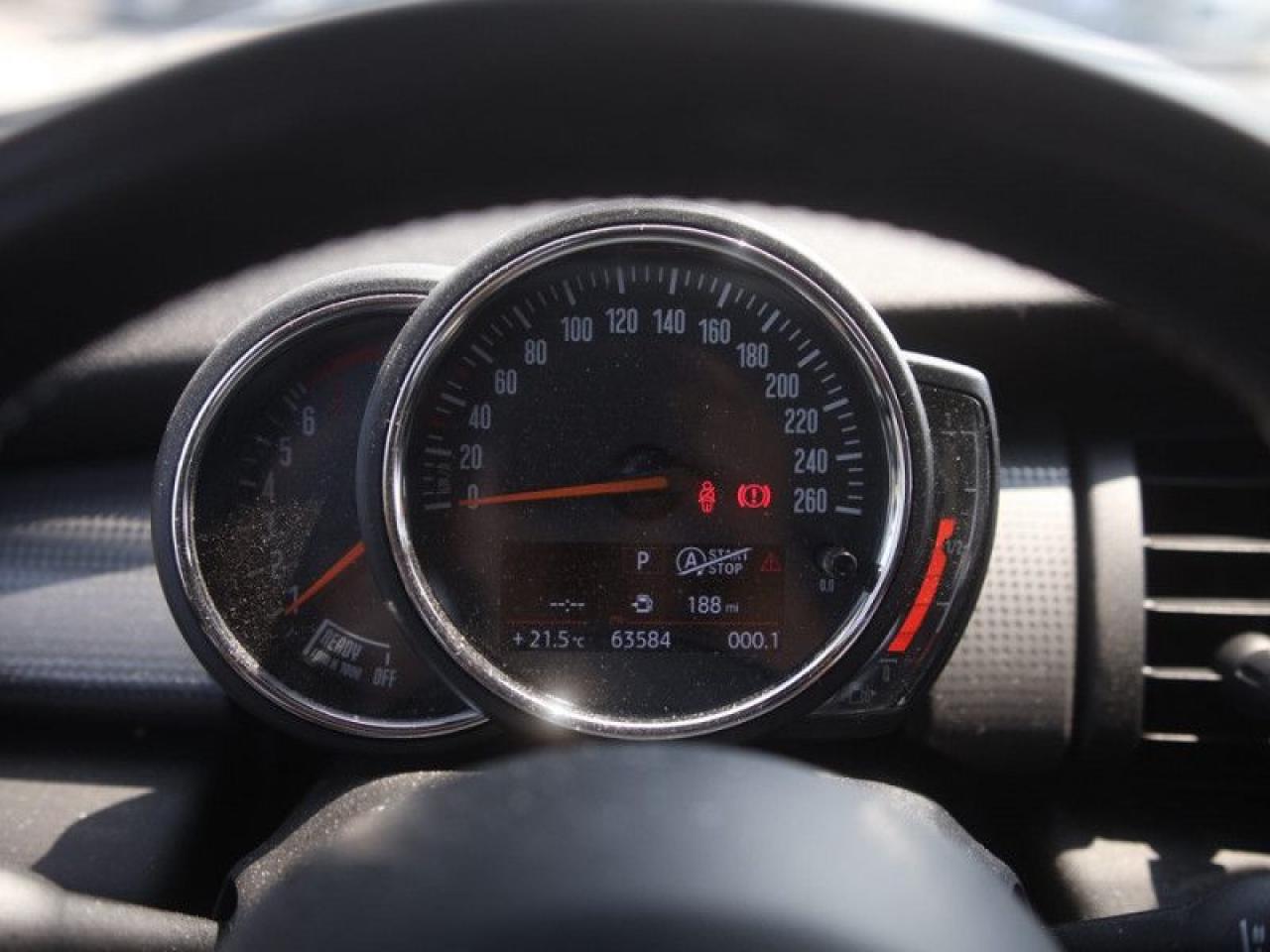 2018 MINI 3 Door Hatchback  **16 SERVICE RECORDS** Photo