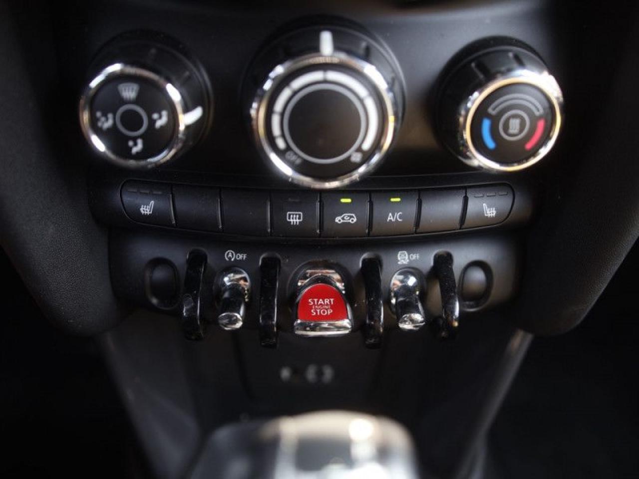 2018 MINI 3 Door Hatchback  **16 SERVICE RECORDS** Photo