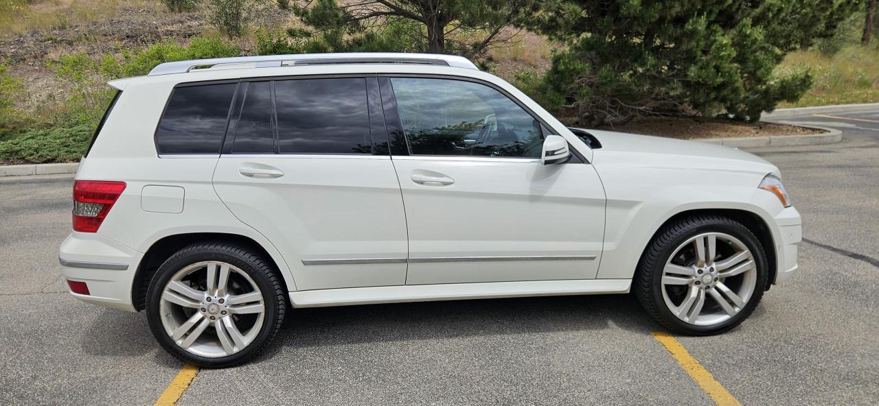 2011 Mercedes-Benz GLK-Class GLK350 4MATIC - Photo #6