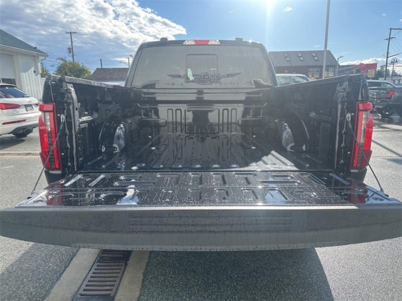 2025 Ford F-150 XLT  - Tow Package Photo5