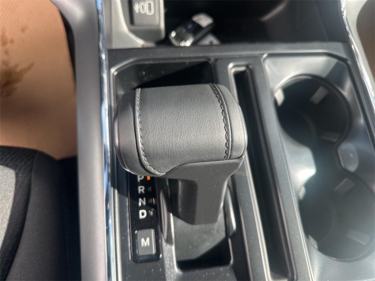 2025 Ford F-150 XLT  - Tow Package Photo5