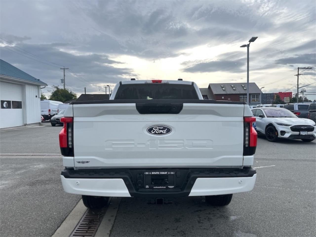 2025 Ford F-150 Lightning XLT Photo