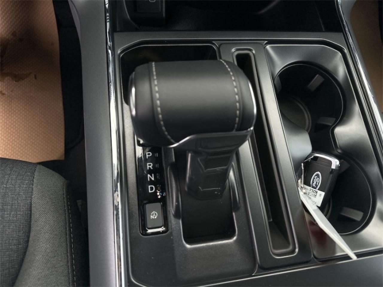 2025 Ford F-150 Lightning XLT Photo5