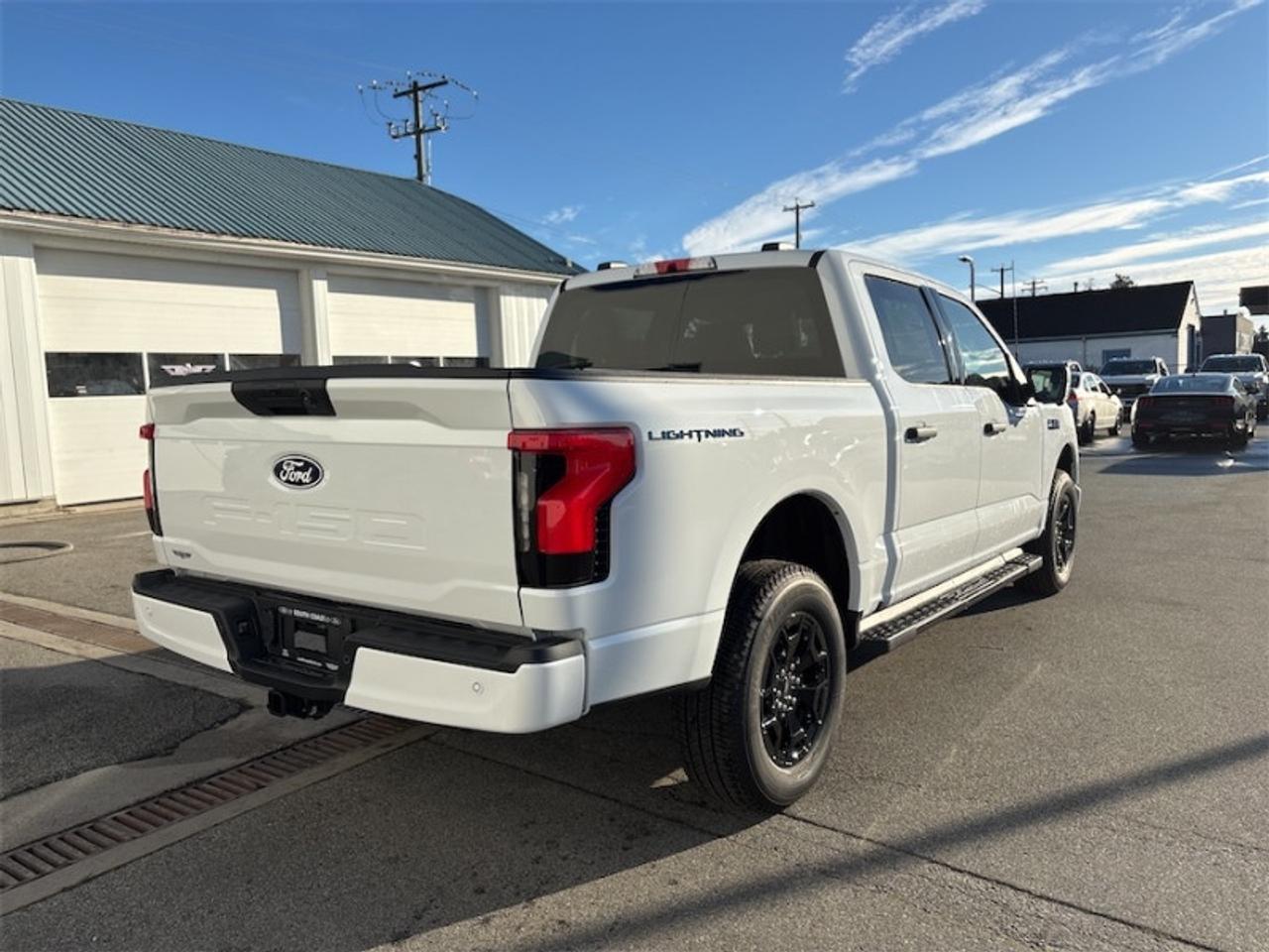 2025 Ford F-150 Lightning XLT  -  Heated Seats Photo4