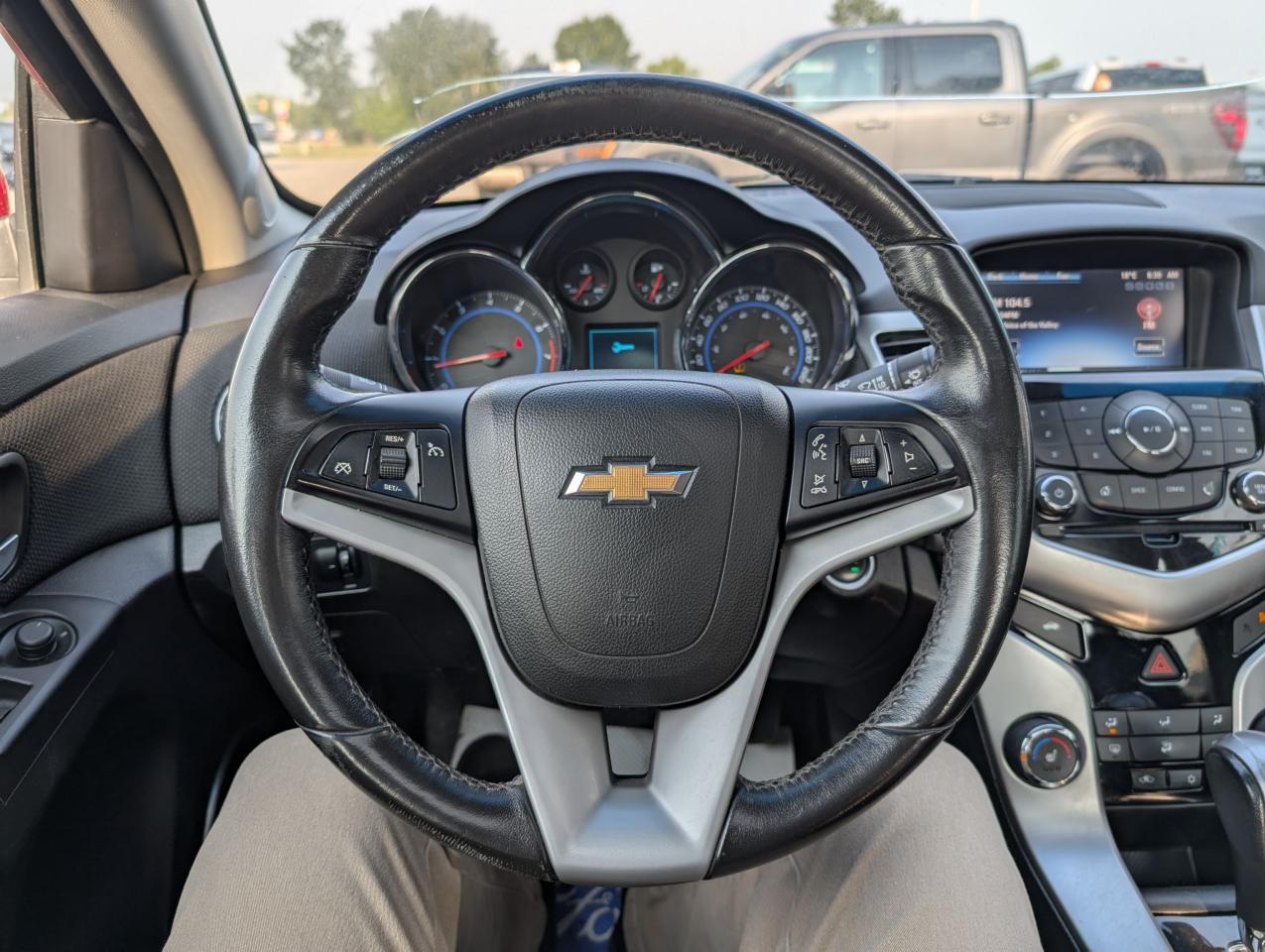 2015 Chevrolet Cruze 2LT Photo5