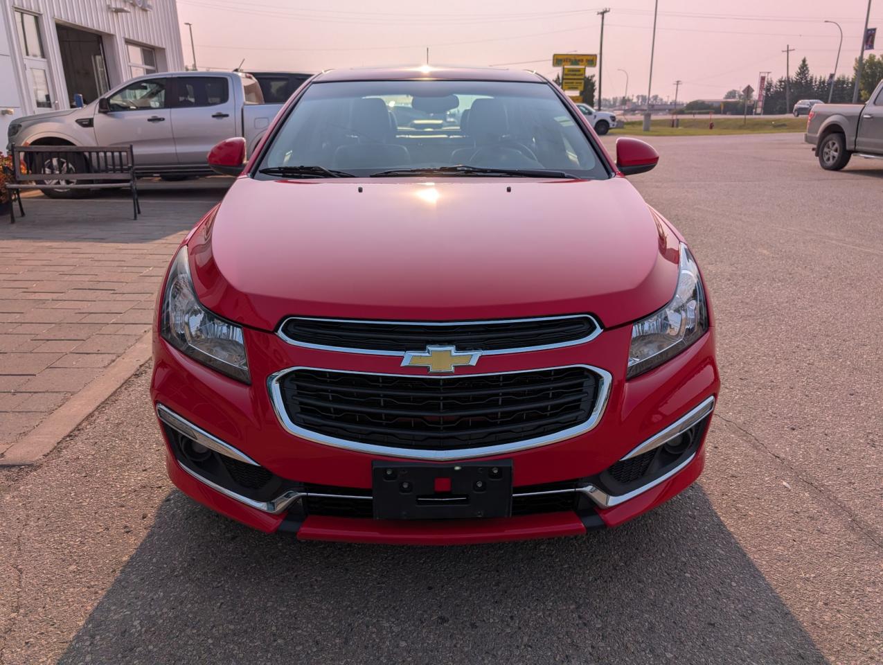 2015 Chevrolet Cruze 2LT Photo2