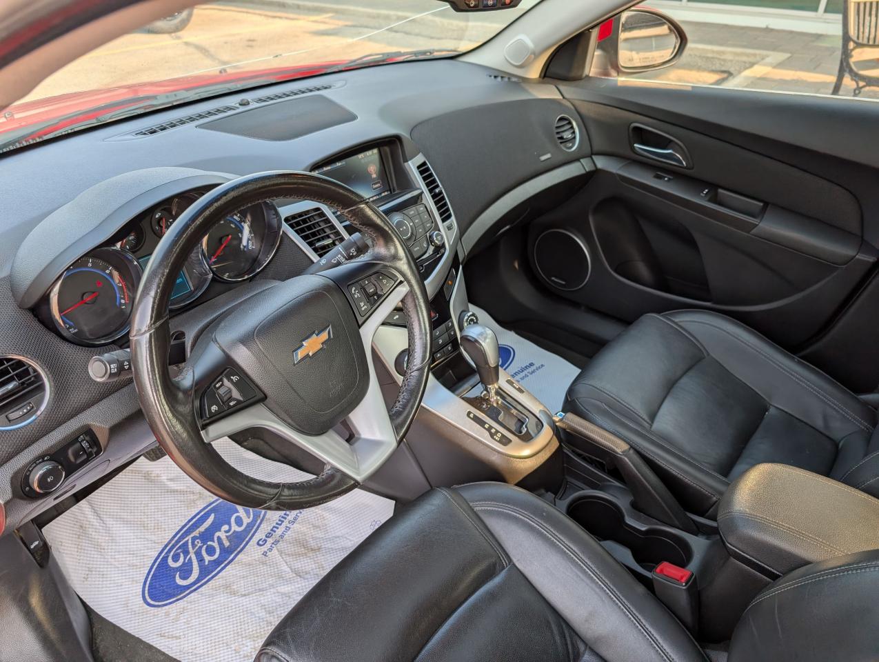 2015 Chevrolet Cruze 2LT Photo5
