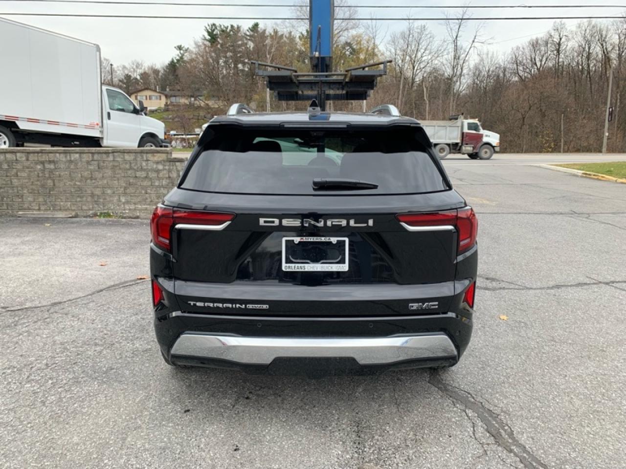 2026 GMC Terrain Denali  - Leather Seats - Sunroof Photo3