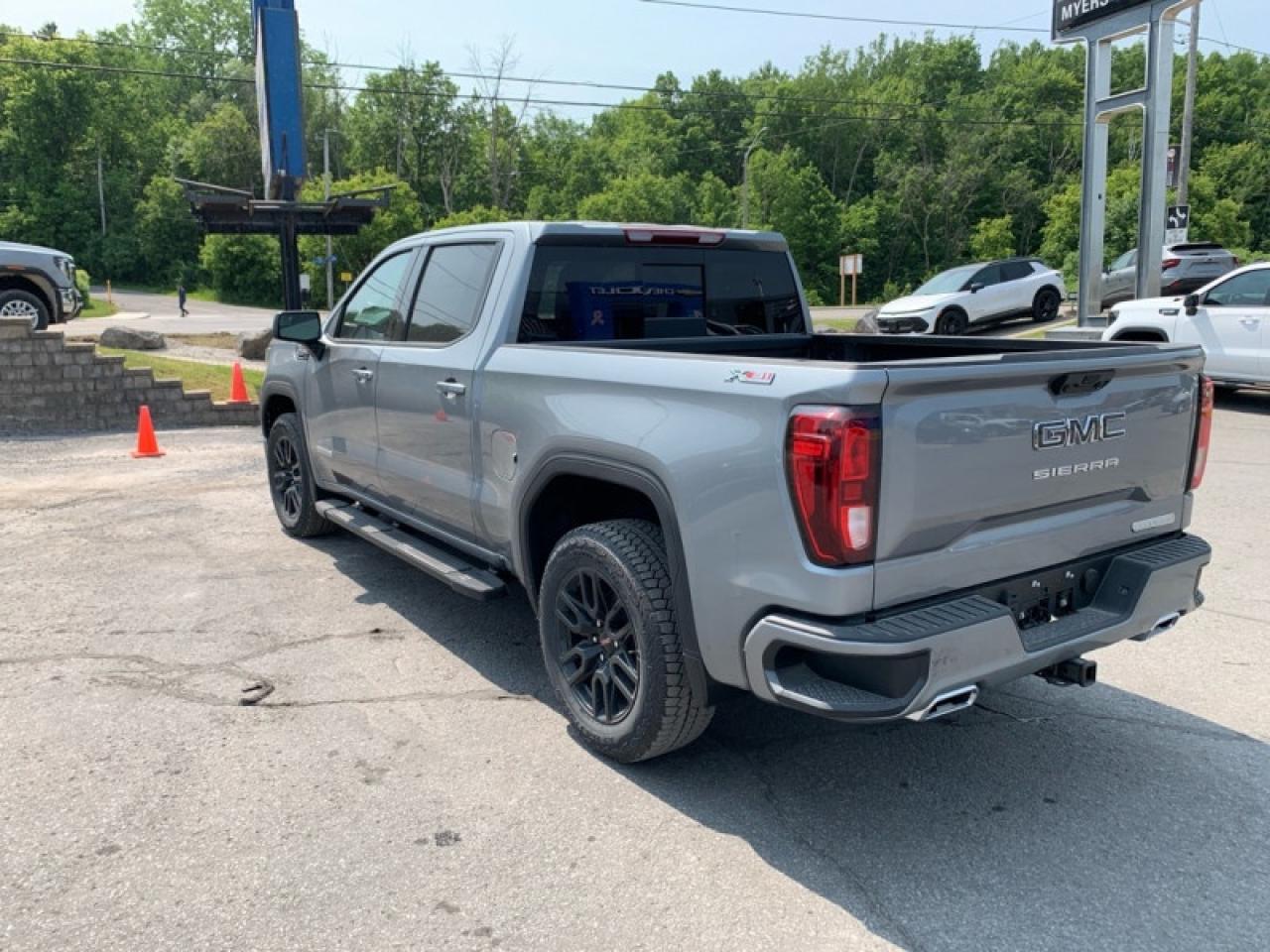 2025 GMC Sierra 1500 ELEVATION Photo